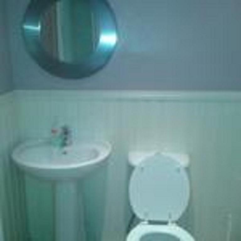 Clarmont Guest House Portrush Habitación foto