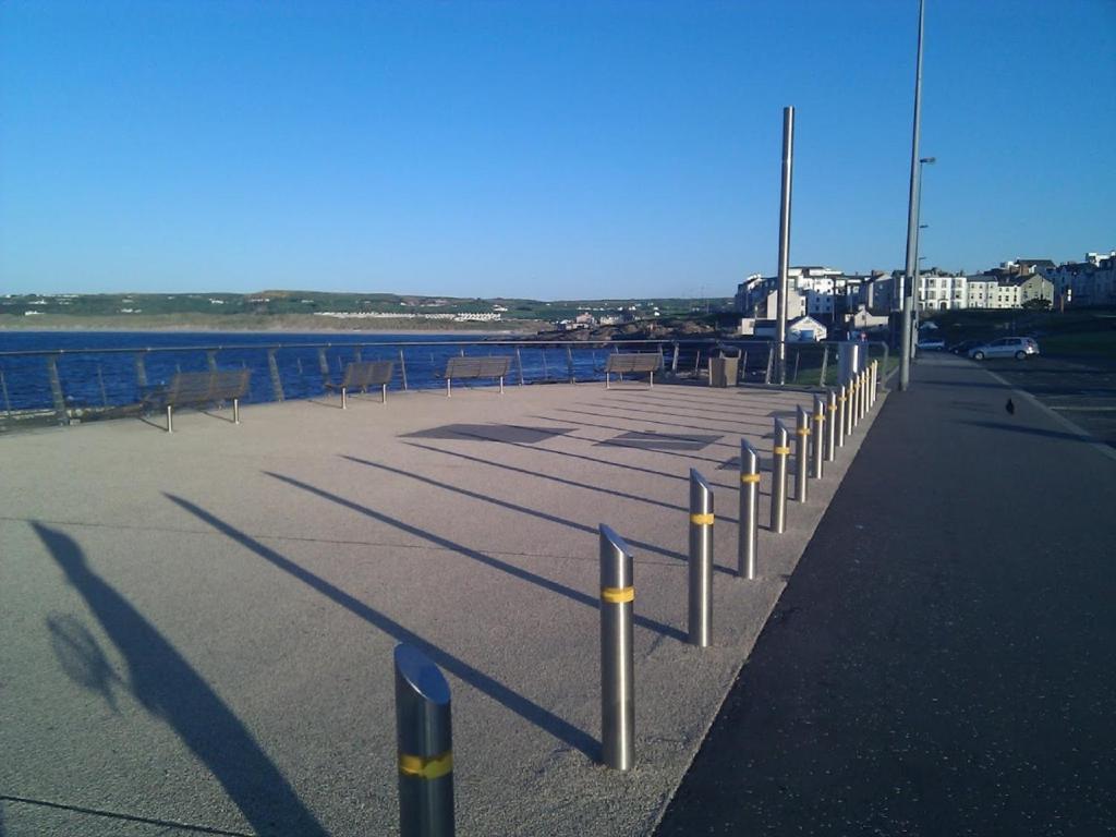 Clarmont Guest House Portrush Habitación foto