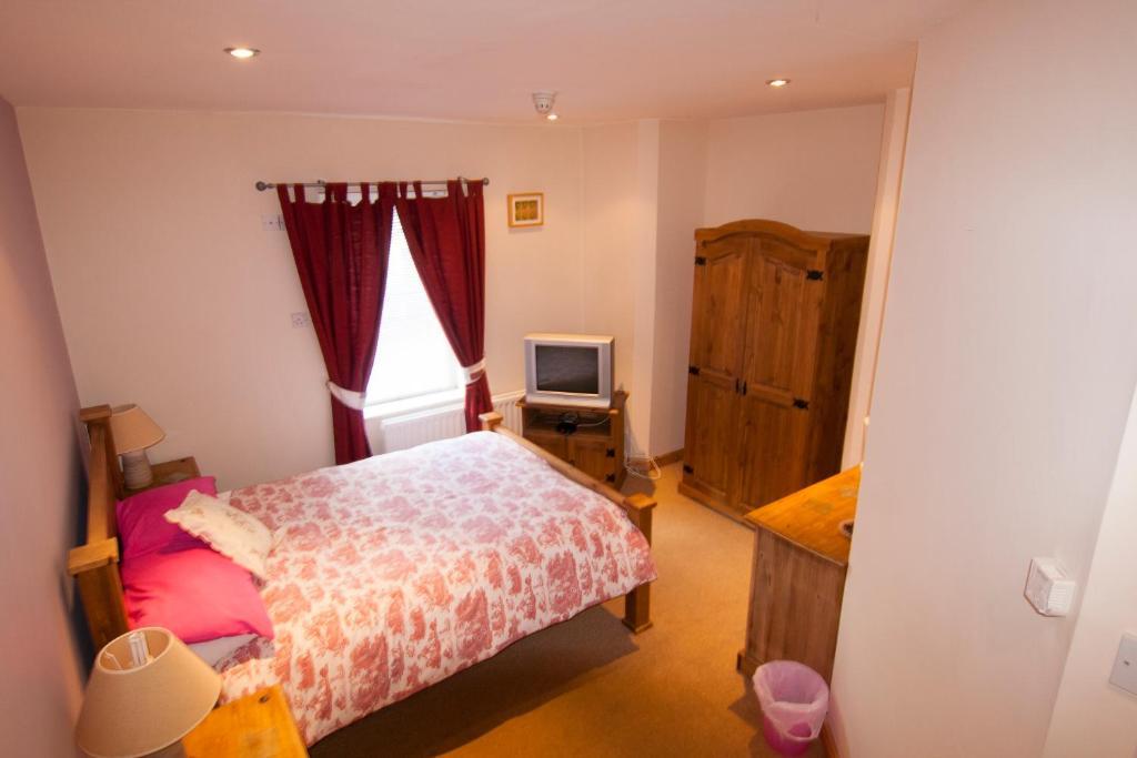 Clarmont Guest House Portrush Habitación foto